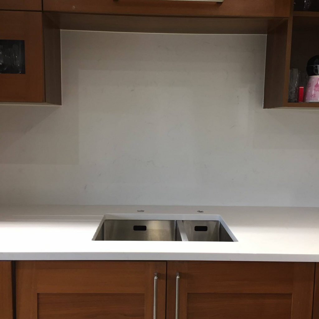 Bianco Carrina Urban Quartz Cambridge Rock And Co Granite And Quartz Worktops 9141